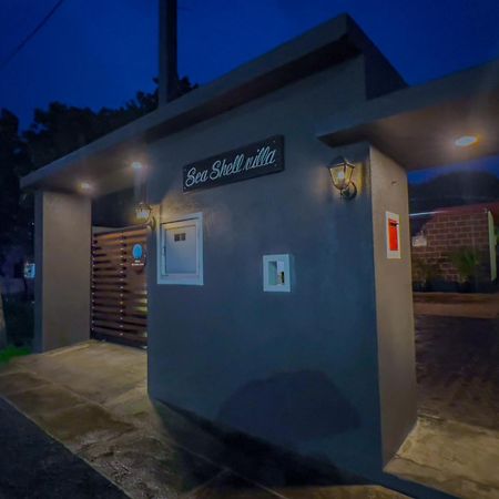 Sea Shell Villa Hikkaduwa 2 Separate Cabanas Ocean Front Villa المظهر الخارجي الصورة