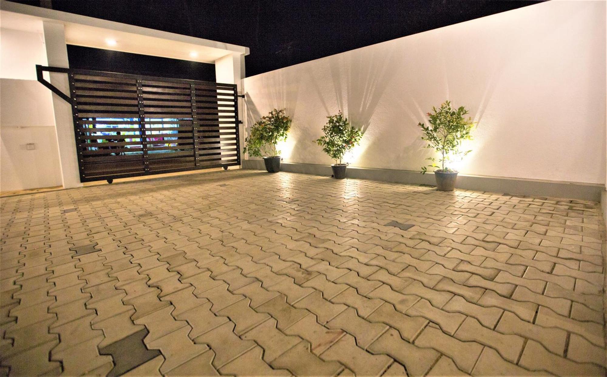 Sea Shell Villa Hikkaduwa 2 Separate Cabanas Ocean Front Villa المظهر الخارجي الصورة
