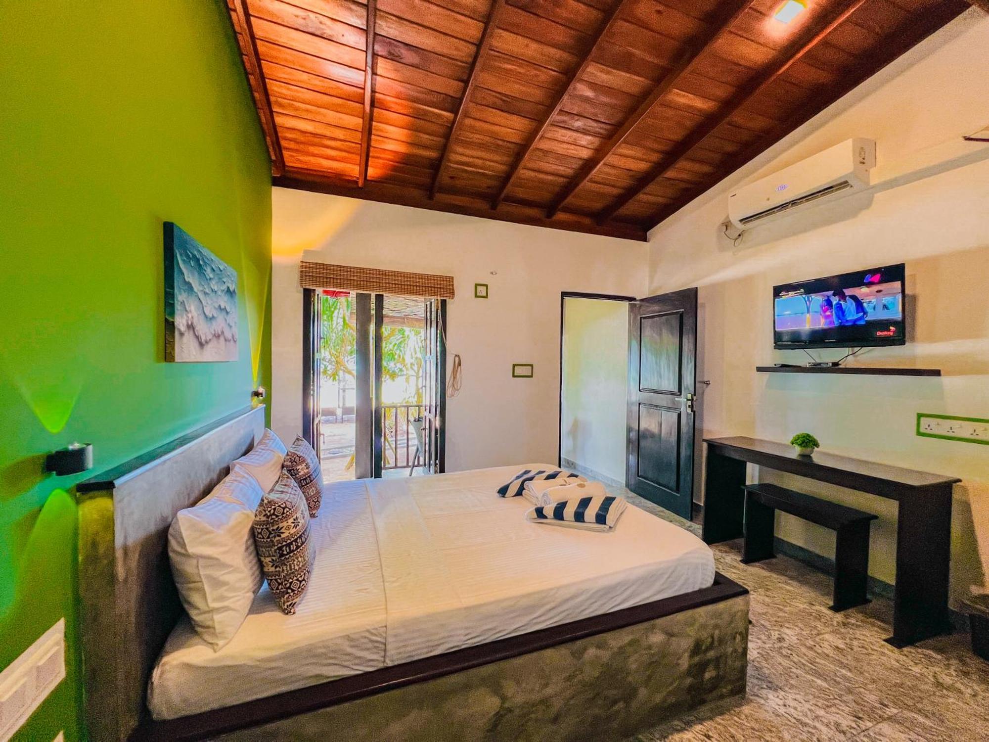 Sea Shell Villa Hikkaduwa 2 Separate Cabanas Ocean Front Villa المظهر الخارجي الصورة